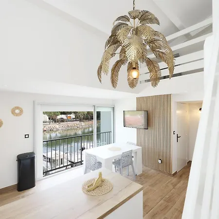 Apartment Fare Laurent